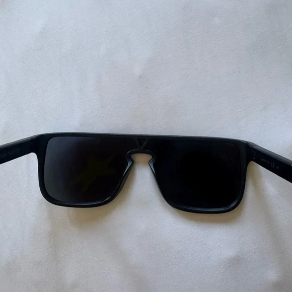 Louis Vuitton Black Monogram Shield Sunglasses - Picture 3 of 4